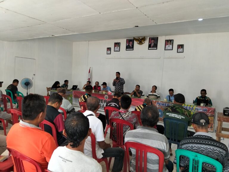 Pertemuan Dewan Adat Dayak (DAD), Majelis Adat Budaya Melayu (MABM), serta Majelis Adat Budaya Tionghoa (MABT) dalam rangka penentuan tanah ulayat adat.